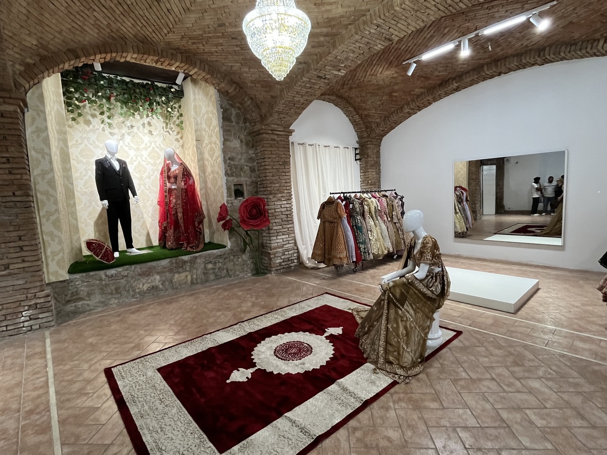 Ethnic Wear abbiagliamento Brescia Locali (1)