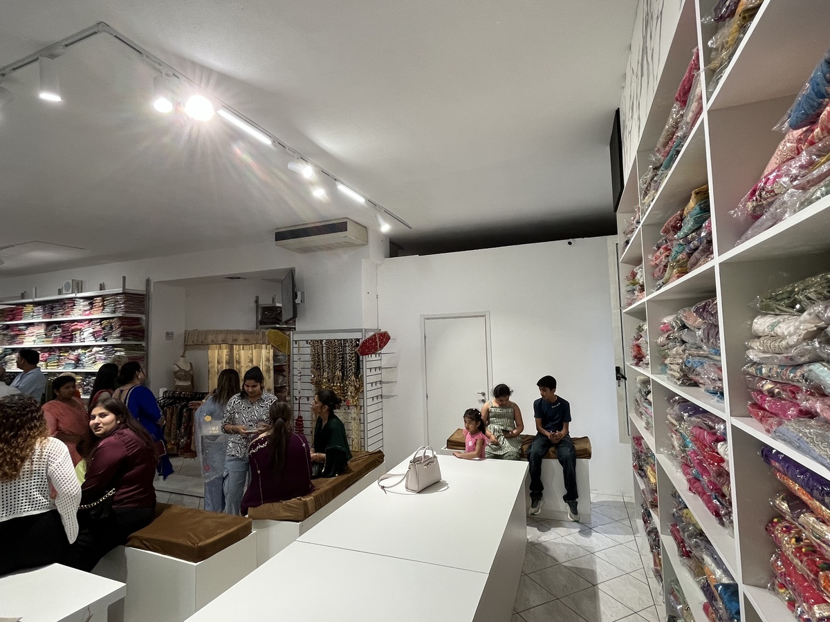 Ethnic Wear abbiagliamento Brescia Locali (10)