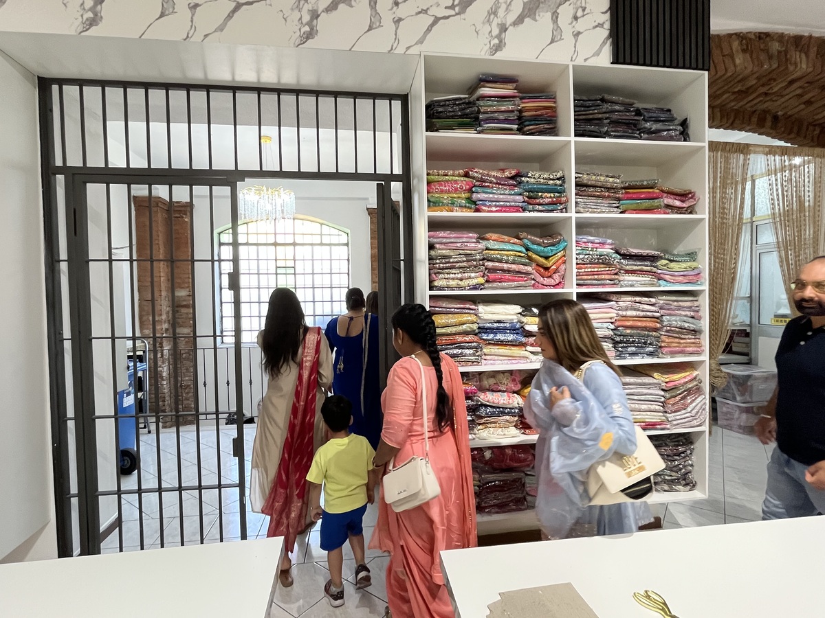 Ethnic Wear abbiagliamento Brescia Locali (12)