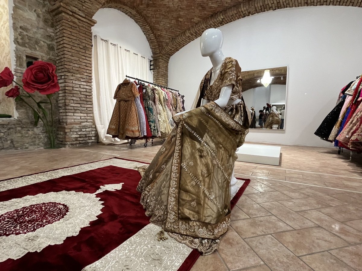 Ethnic Wear abbiagliamento Brescia Locali (2)