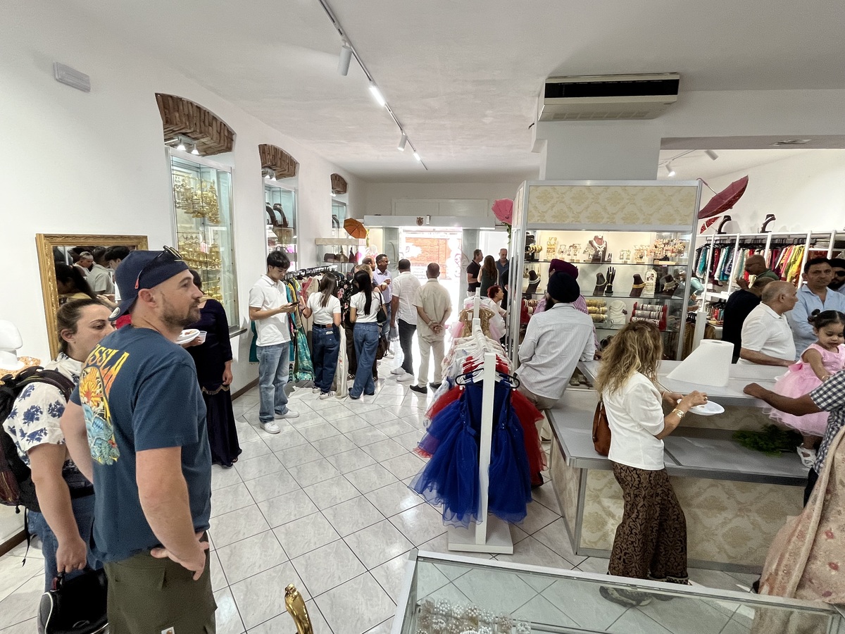 Ethnic Wear abbiagliamento Brescia Locali (22)