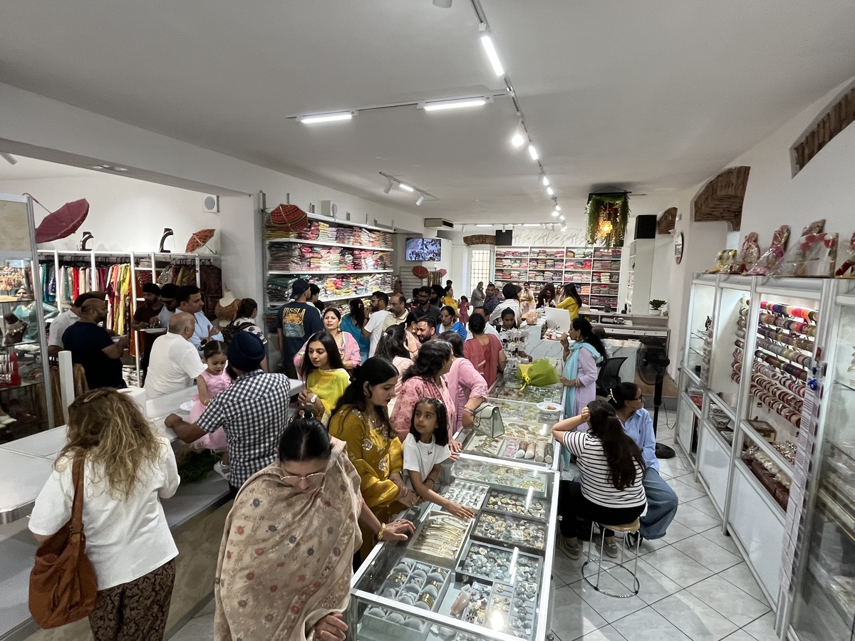 Ethnic Wear abbiagliamento Brescia Locali (27)