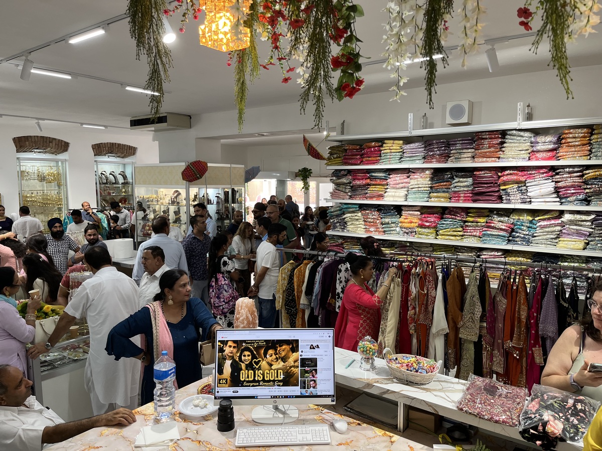 Ethnic Wear abbiagliamento Brescia Locali (30)