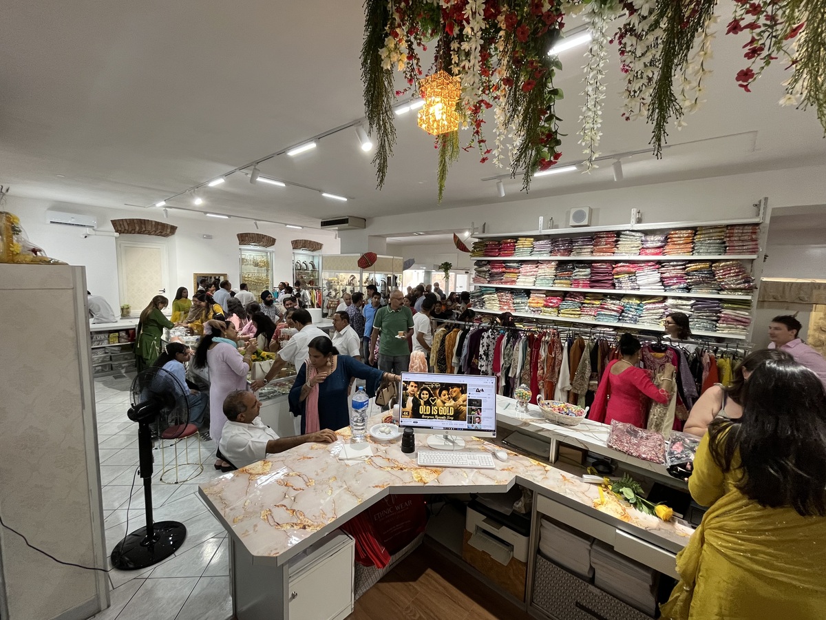Ethnic Wear abbiagliamento Brescia Locali (31)