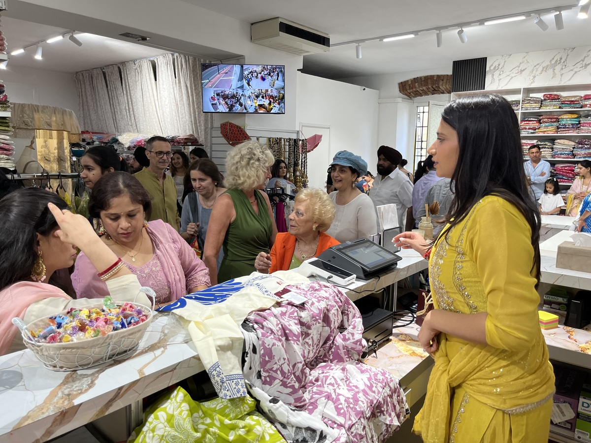 Ethnic Wear abbiagliamento Brescia Locali (40)