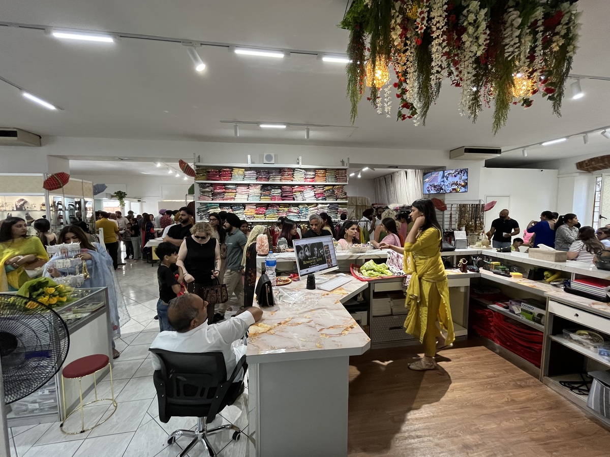 Ethnic Wear abbiagliamento Brescia Locali (42)