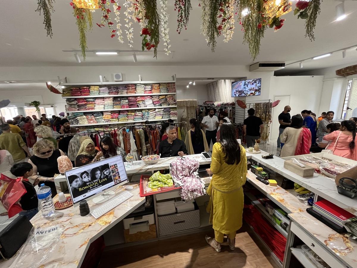 Ethnic Wear abbiagliamento Brescia Locali (44)