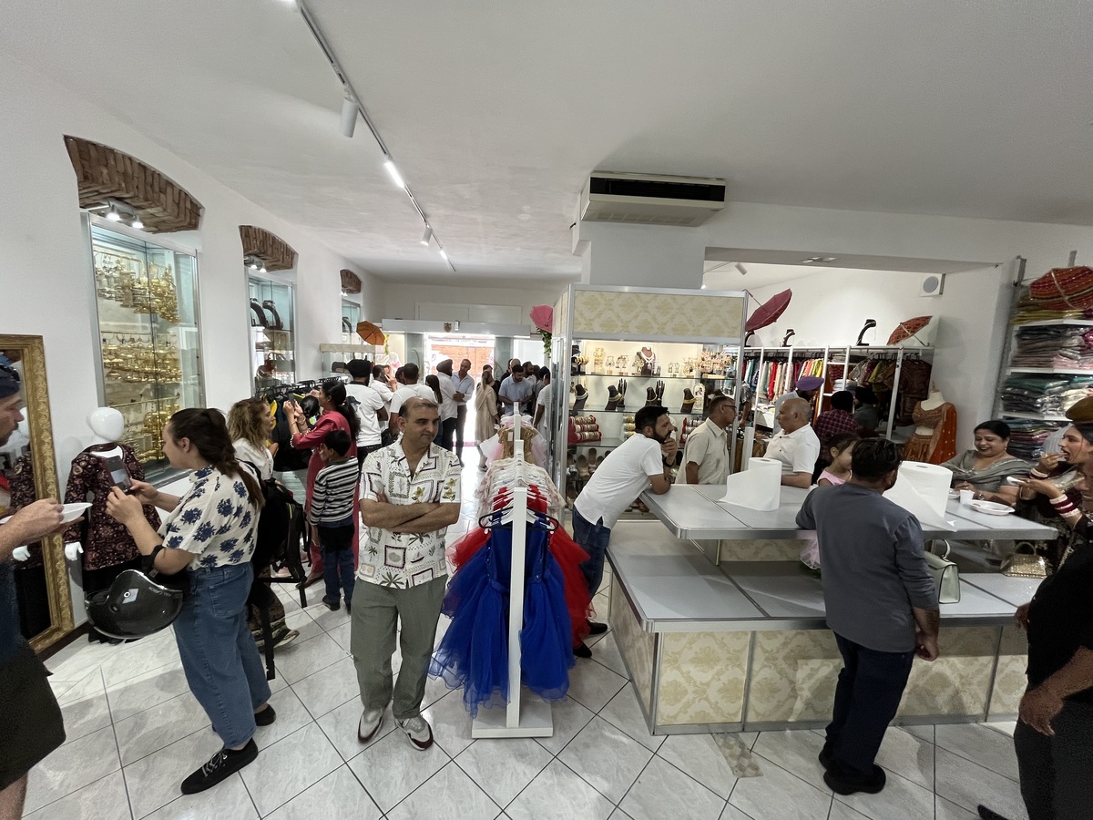 Ethnic Wear abbiagliamento Brescia Locali (48)