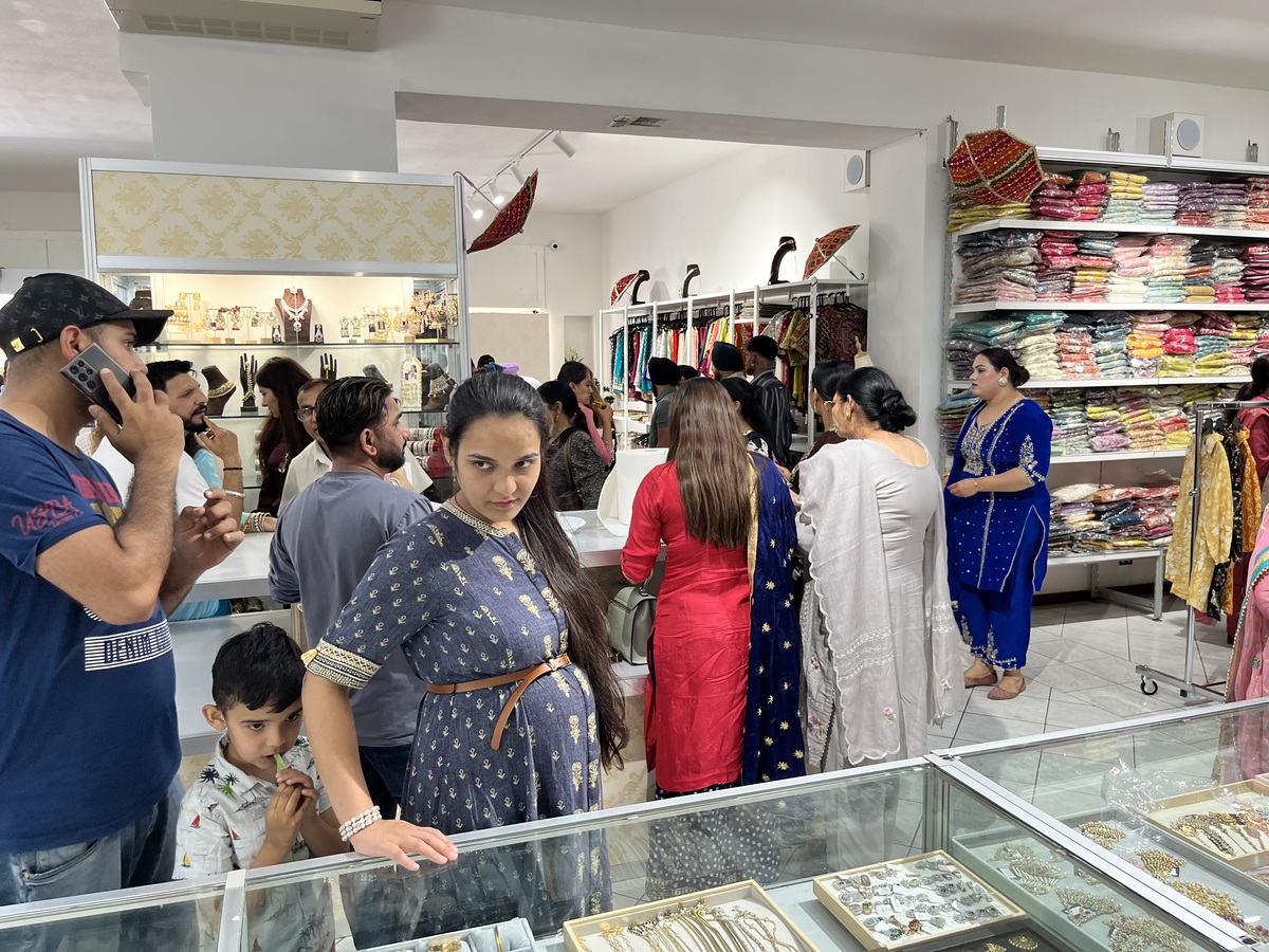 Ethnic Wear abbiagliamento Brescia Locali (49)