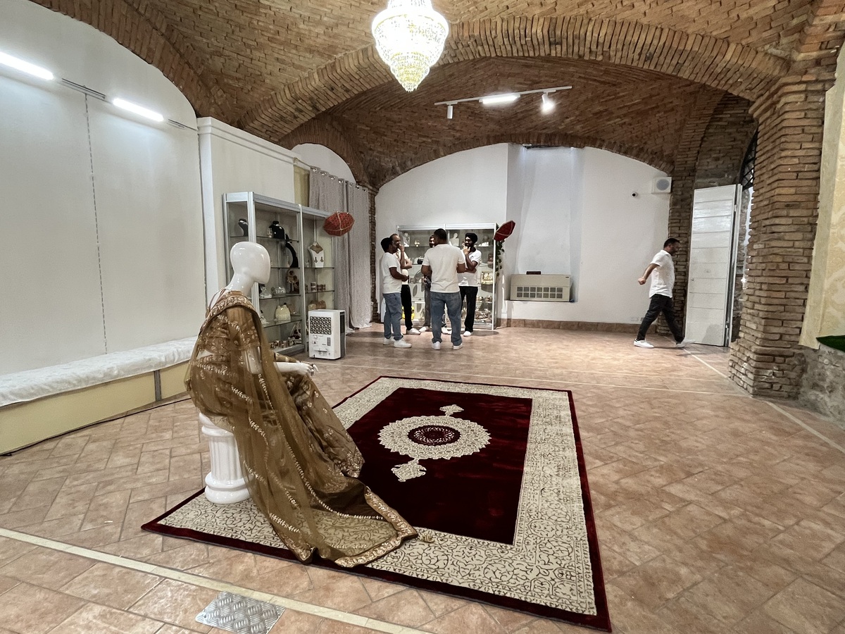 Ethnic Wear abbiagliamento Brescia Locali (5)