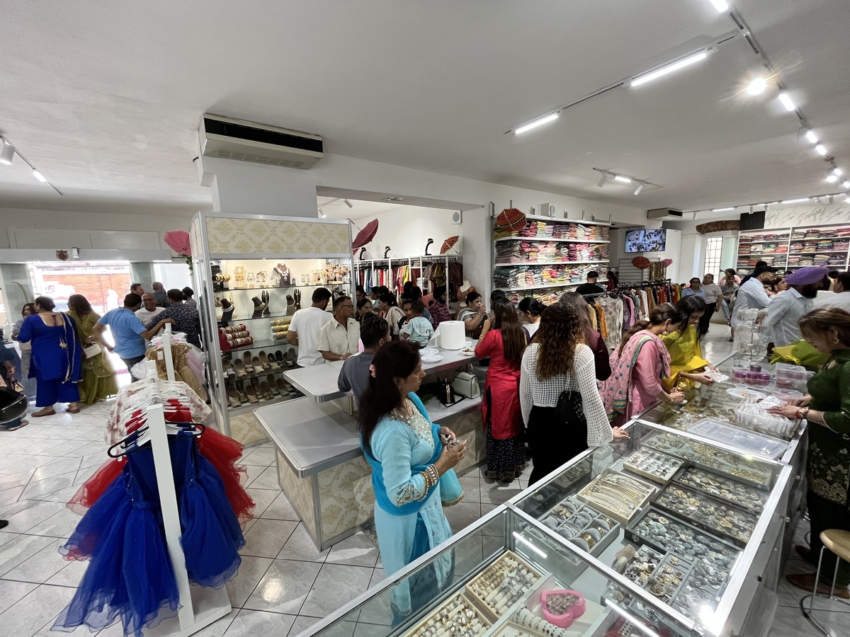 Ethnic Wear abbiagliamento Brescia Locali (56)