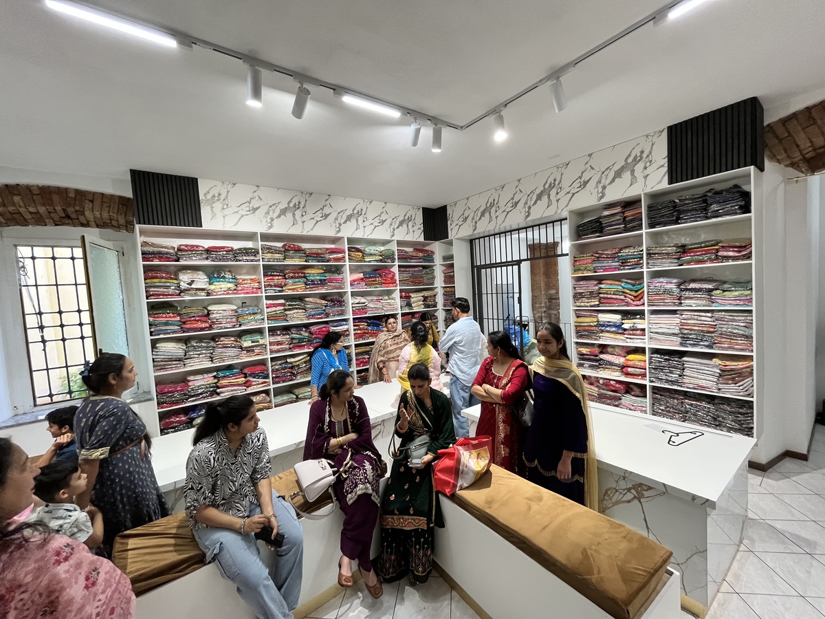 Ethnic Wear abbiagliamento Brescia Locali (61)