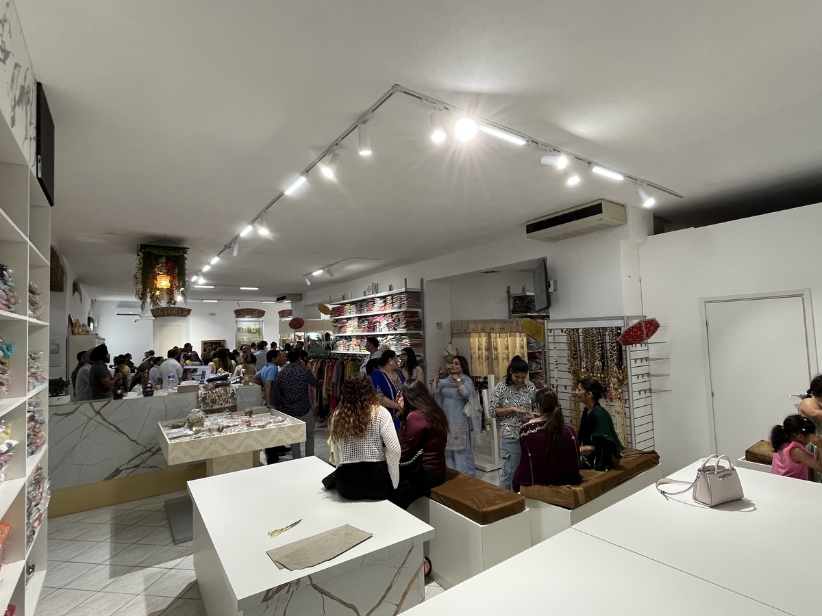 Ethnic Wear abbiagliamento Brescia Locali (9)